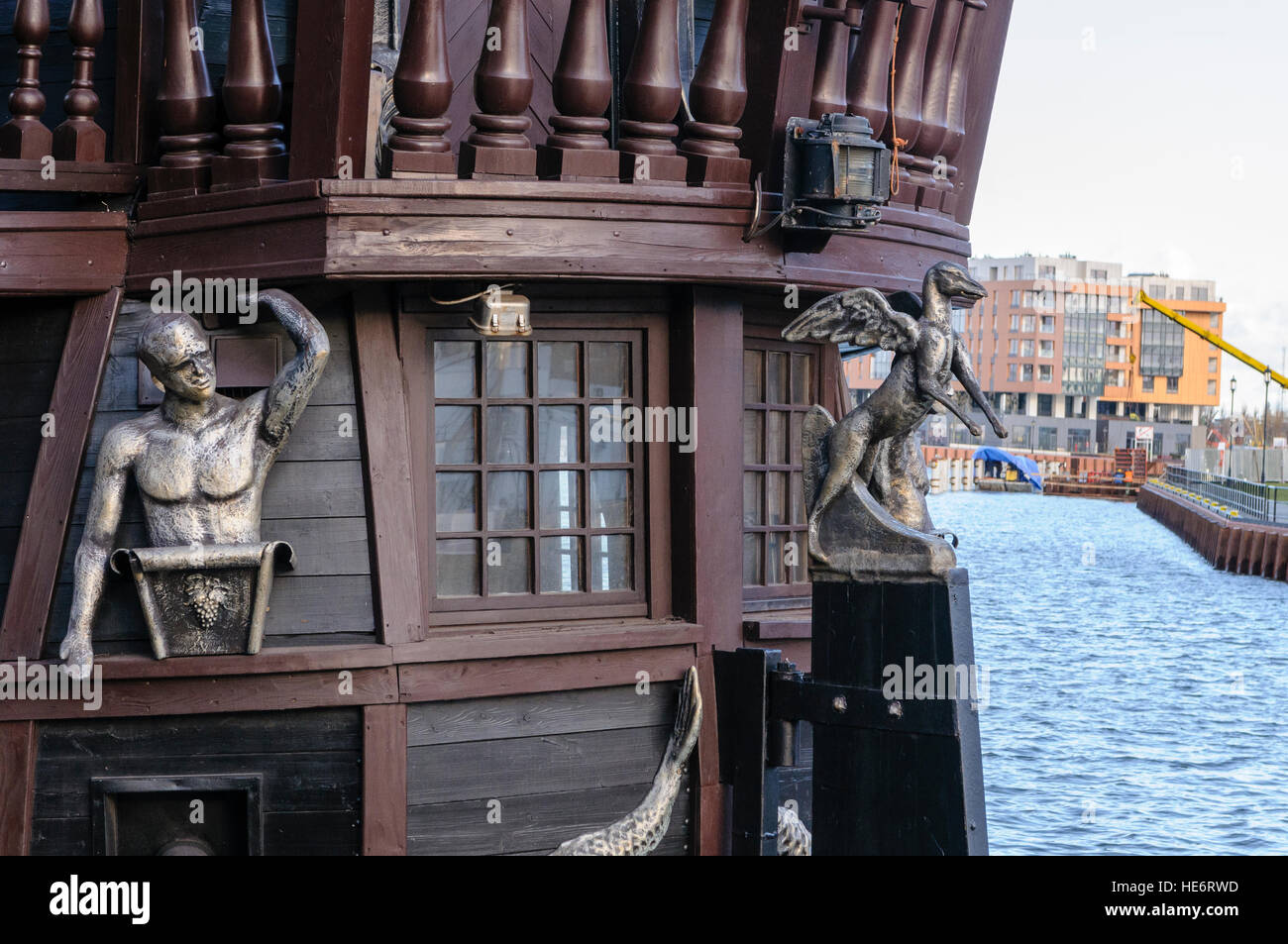 Bateau de Pirate sur la rivière Motlawa, Gdansk, Pologne Banque D'Images