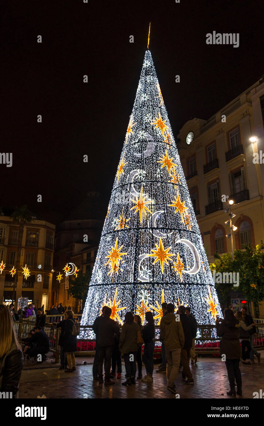 Les lumières de Noël Décoration, arbre, Calle Larios, la ville de Malaga, Andalousie, Espagne, 2016. Banque D'Images