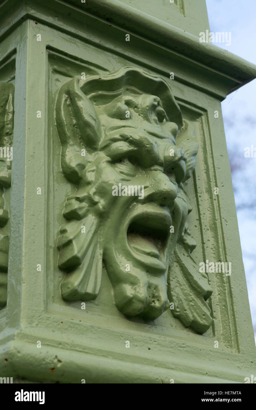 Un détail d'une colonne sur Pont St Guillaum, Strasbourg Banque D'Images