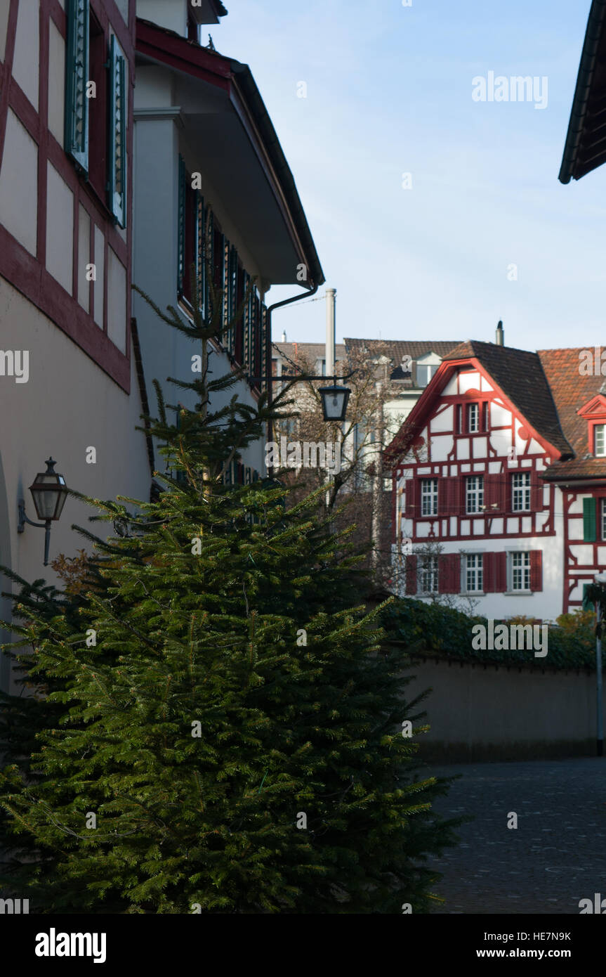 La Suisse, l'Europe : voir des palais et bâtiments dans les rues de la ville médiévale de Lucerne, avec les décors et les détails des maisons Banque D'Images