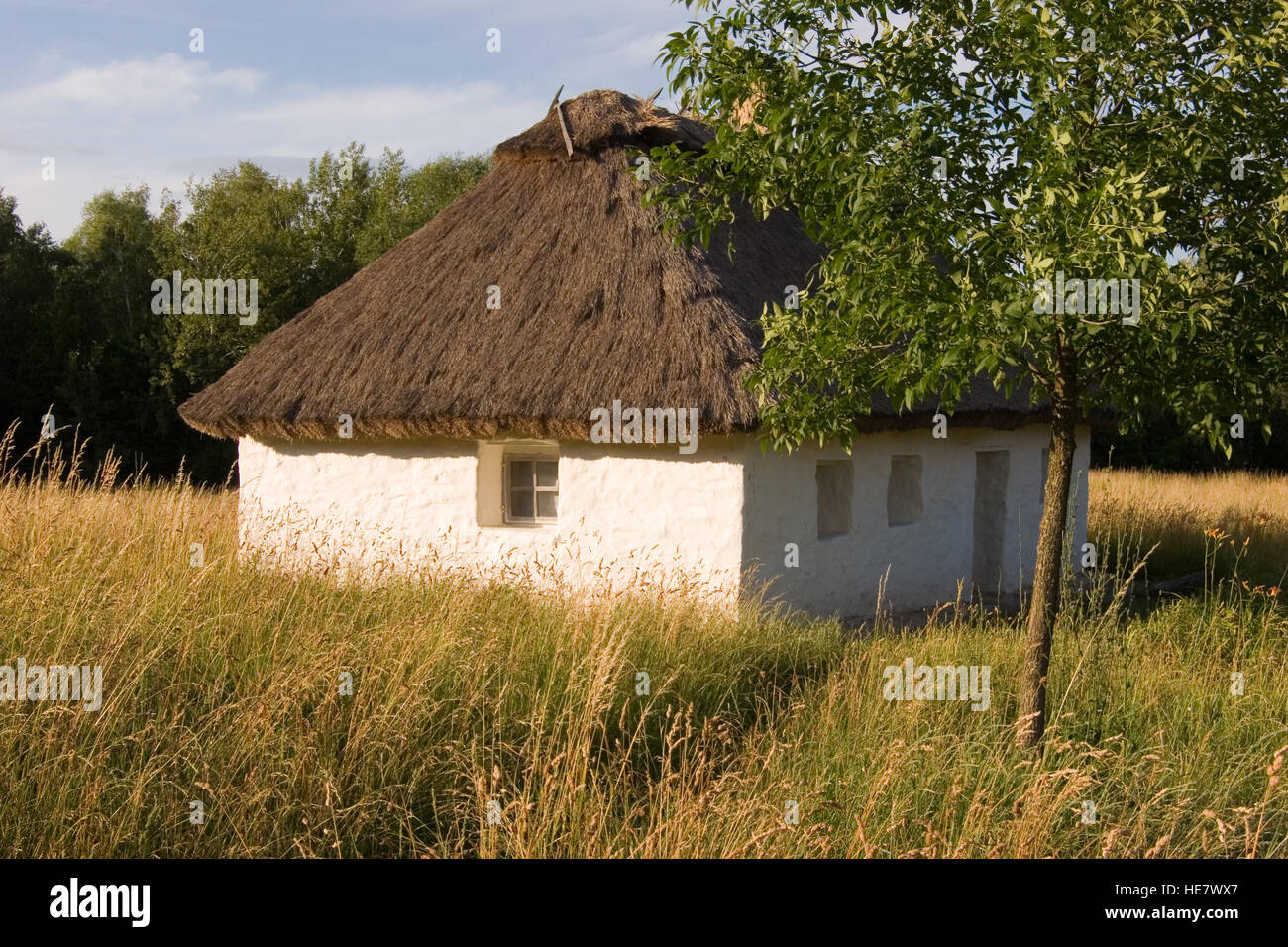 Maison de village ukrainien authentique.Un ukrainien typique maison ancienne, dans Pirogovo près de Kiev Banque D'Images
