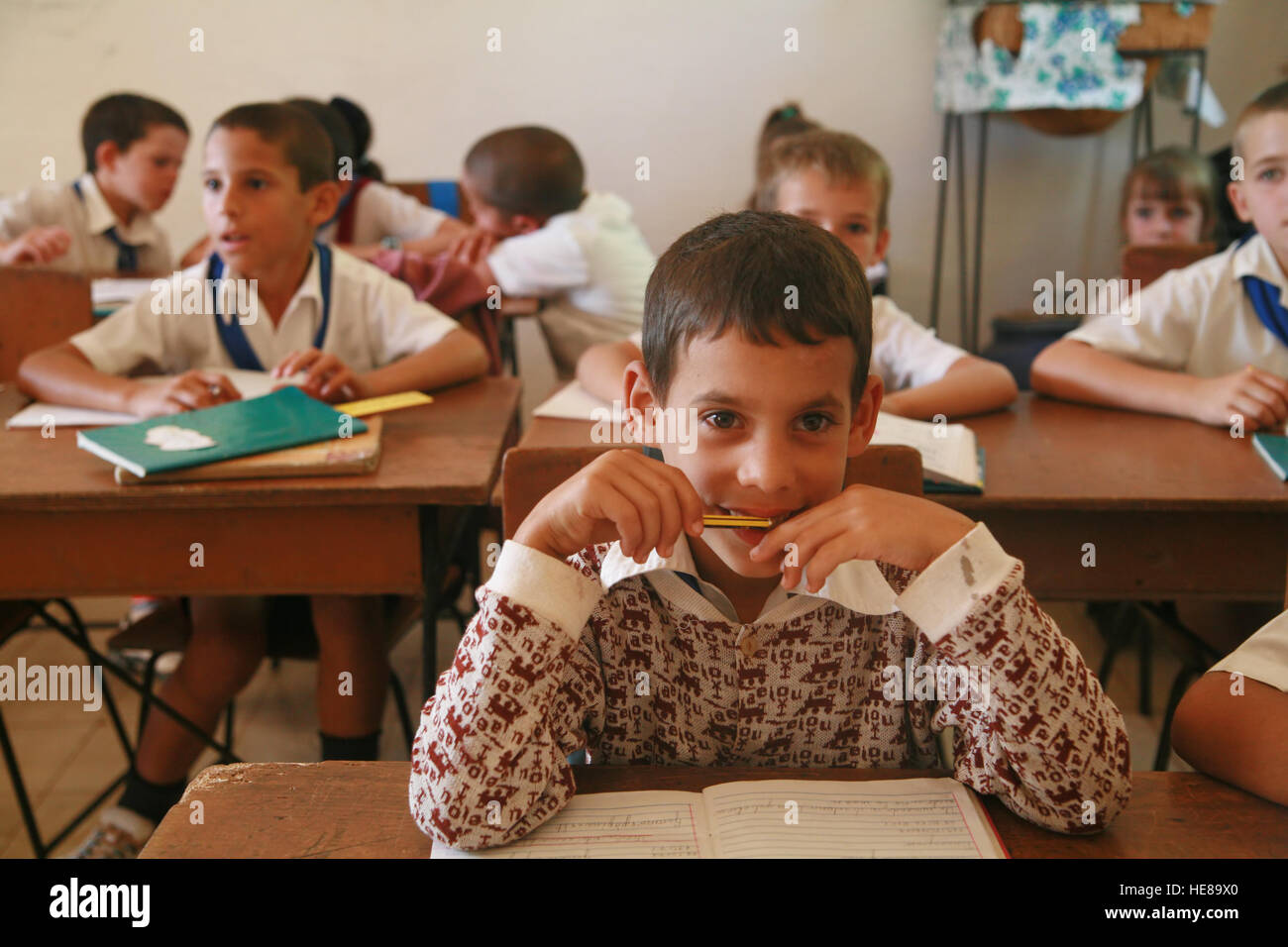 Les enfants de l'école dans une salle de classe de Vinales, province de Pinar del Río, Cuba, l'Amérique latine Banque D'Images