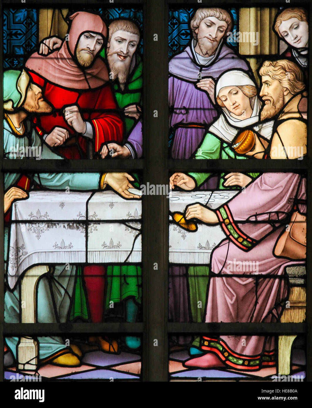 Le vitrail représentant la légende de Juifs voler du pain sacramentel, dans la Cathédrale de Bruxelles, Belgique. Cette légende antisémite remonte à 13 Banque D'Images