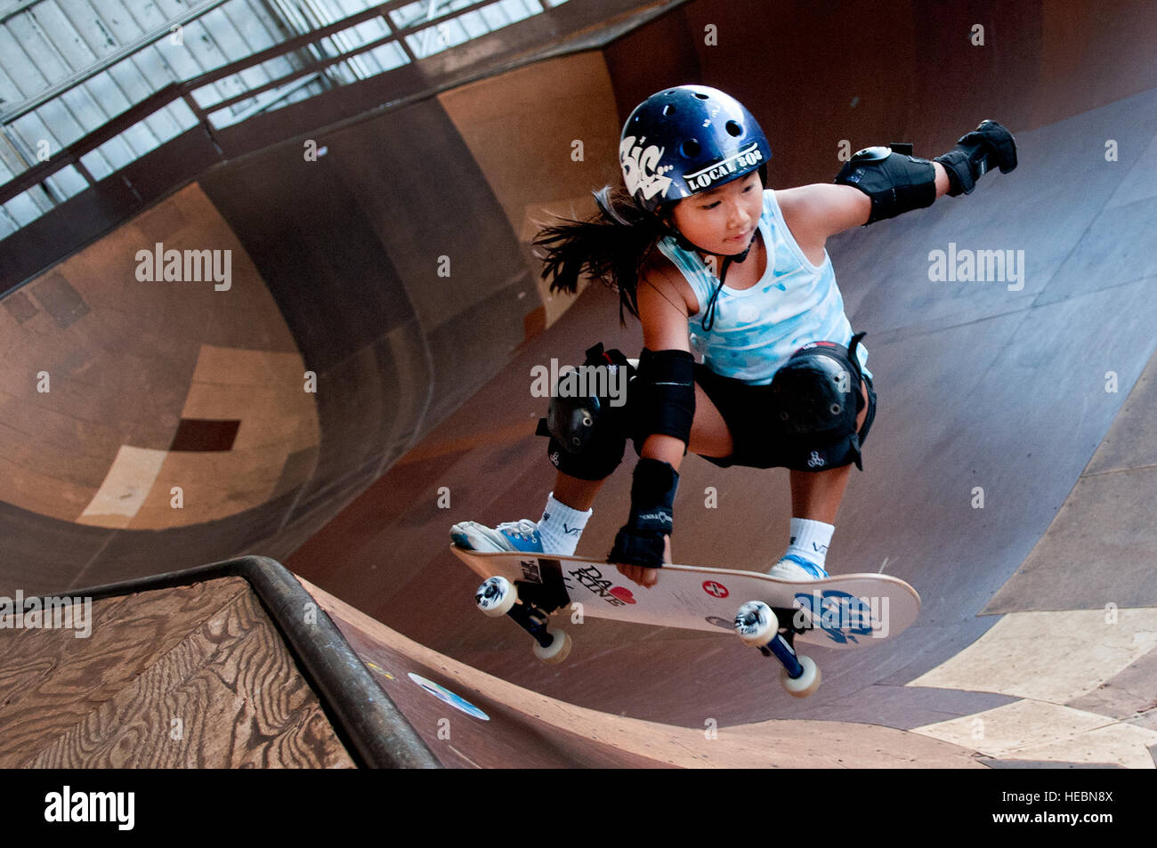 Terrain de skate intérieur Banque de photographies et d'images à haute  résolution - Alamy