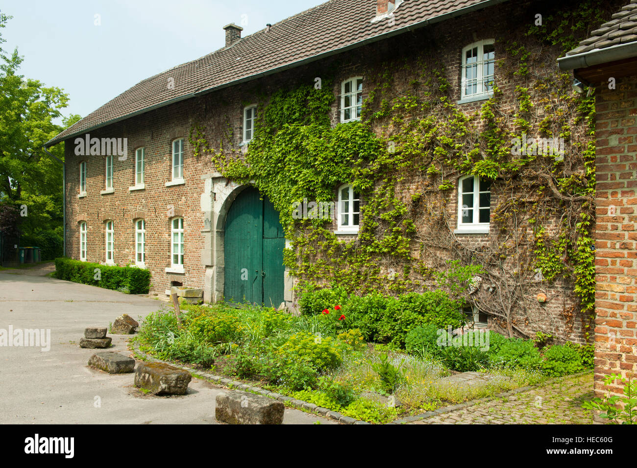 Deutschland, NRW, Kreis Heinsberg, commune française, Übach-Palenberg Zweibrüggen, Wirtschaftsgebäude am Schloss Zweibrüggen Wurmtal im Banque D'Images