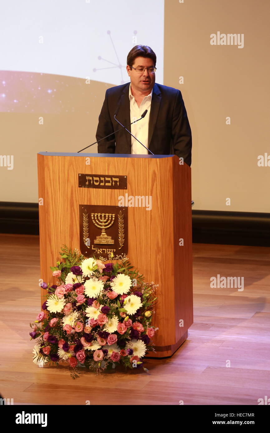 Ofir Akunis (né le 28 mai 1973) est un homme politique israélien. Il est actuellement membre de la Knesset au nom du parti du Likoud et de Min Banque D'Images
