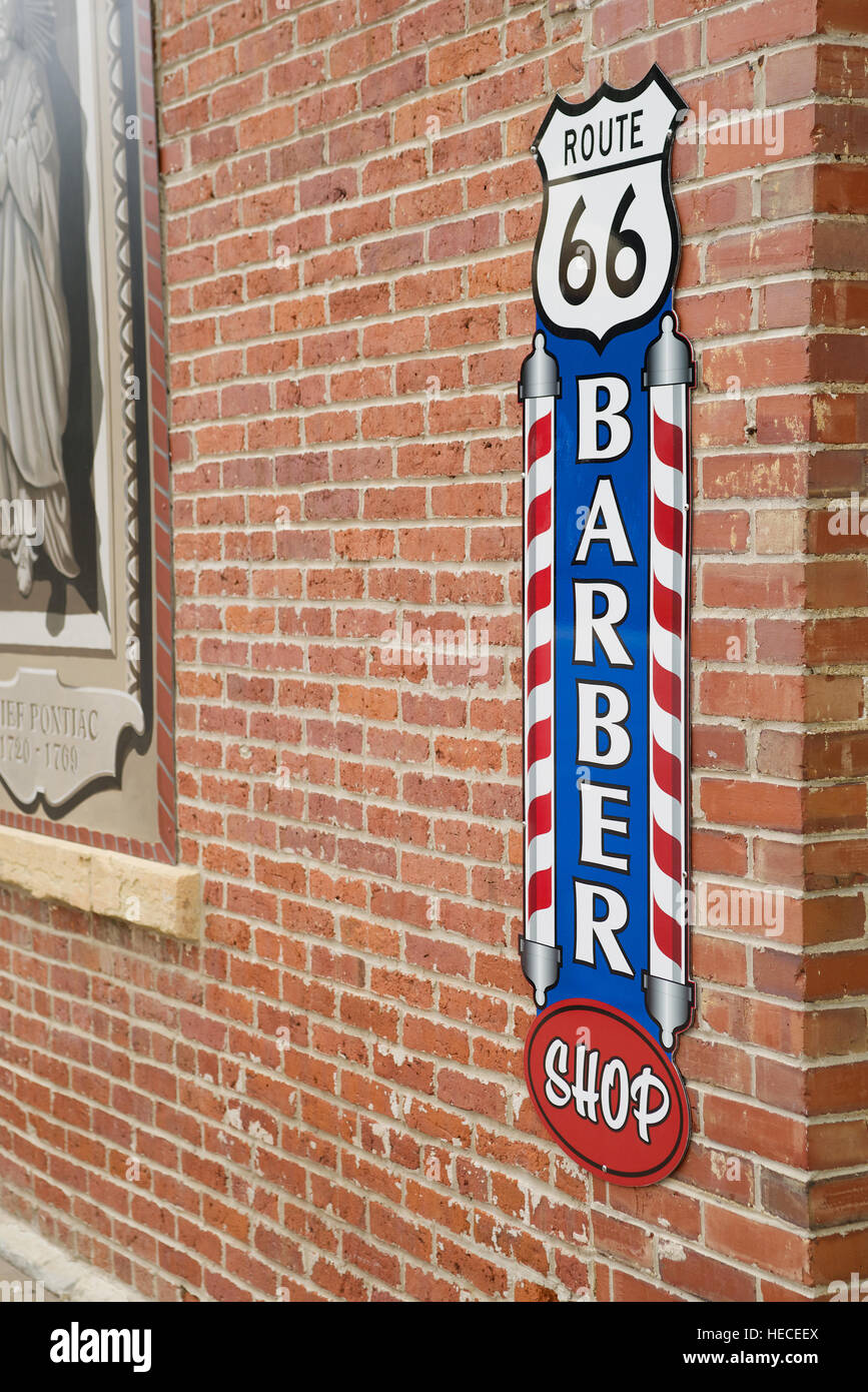Souvenirs de la route 66, un salon de coiffure, centre-ville de Pontiac, Livingston County, Illinois, États-Unis. Banque D'Images