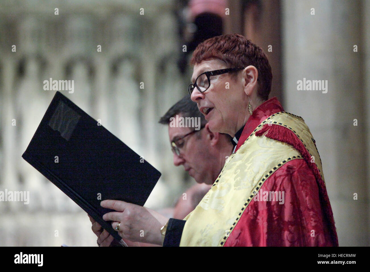 La cathédrale de Southwark, Londres, Royaume-Uni. 19 Dec 2016. Le maire de Londres, Sadiq Khan et sa femme Saadiya Khan assiste à la mairie de cantiques de Noël à la cathédrale de Southwark Credit : Dinendra Haria/Alamy Live News Banque D'Images