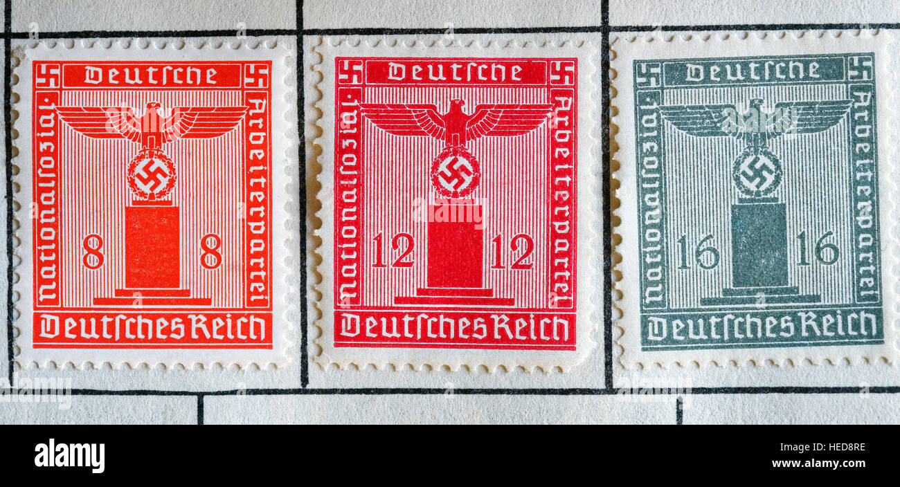 Parti nazi des timbres montrant la croix gammée et l'aigle Banque D'Images