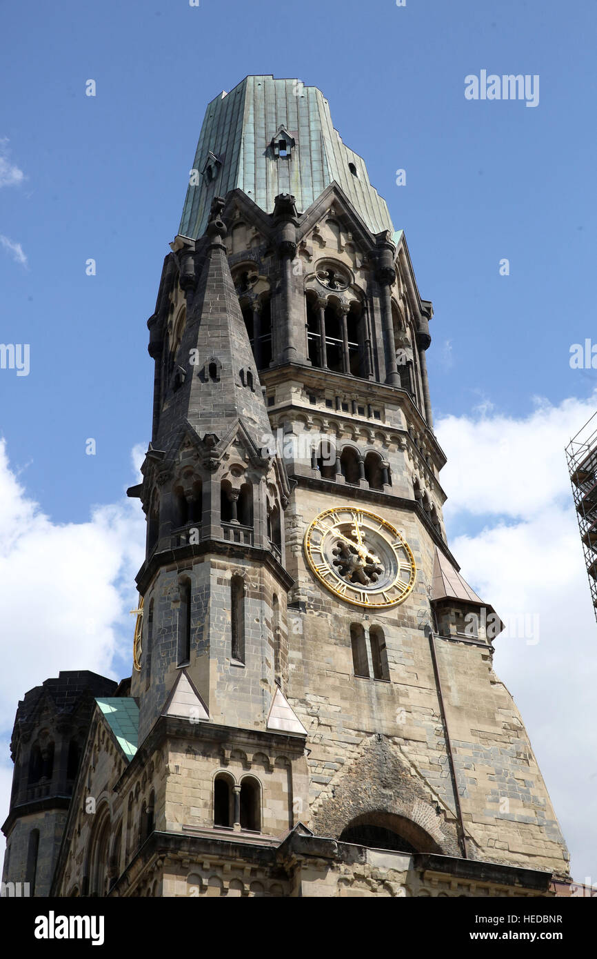 Berlin, Allemagne Juin 2015:l'Église du Souvenir Empereur Guillaume est le centre symbolique de Berlin-Ouest, ainsi qu'une église, est un monument qui célèbre la pea Banque D'Images