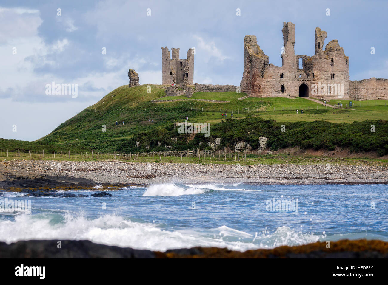 Vue sur Château De Dunstanburgh à Northumberland Craster Banque D'Images