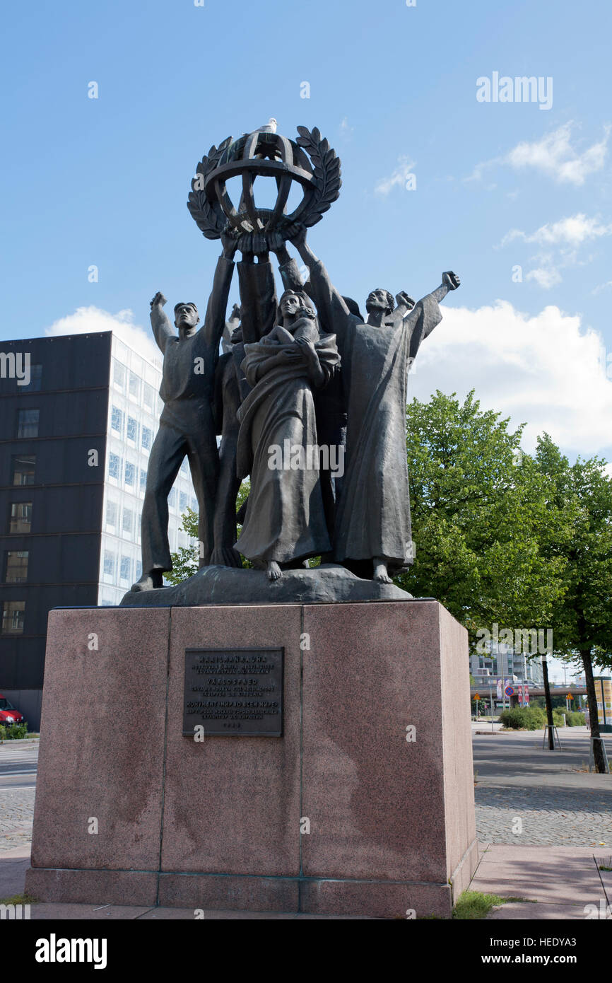 Statue de la paix mondiale à Helsinki en Finlande Banque D'Images