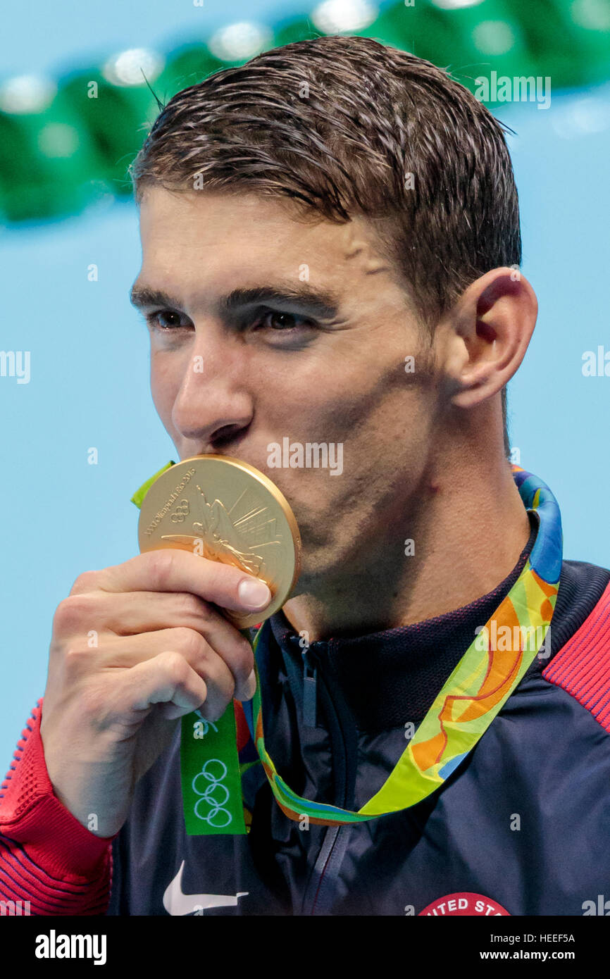 Rio de Janeiro, Brésil. 7 août 2016. L'équipe américaine médaillée d'or Michael Phelps, dans l'épreuve du 4 x 100 m relais nage libre finale au 2016 Su Banque D'Images