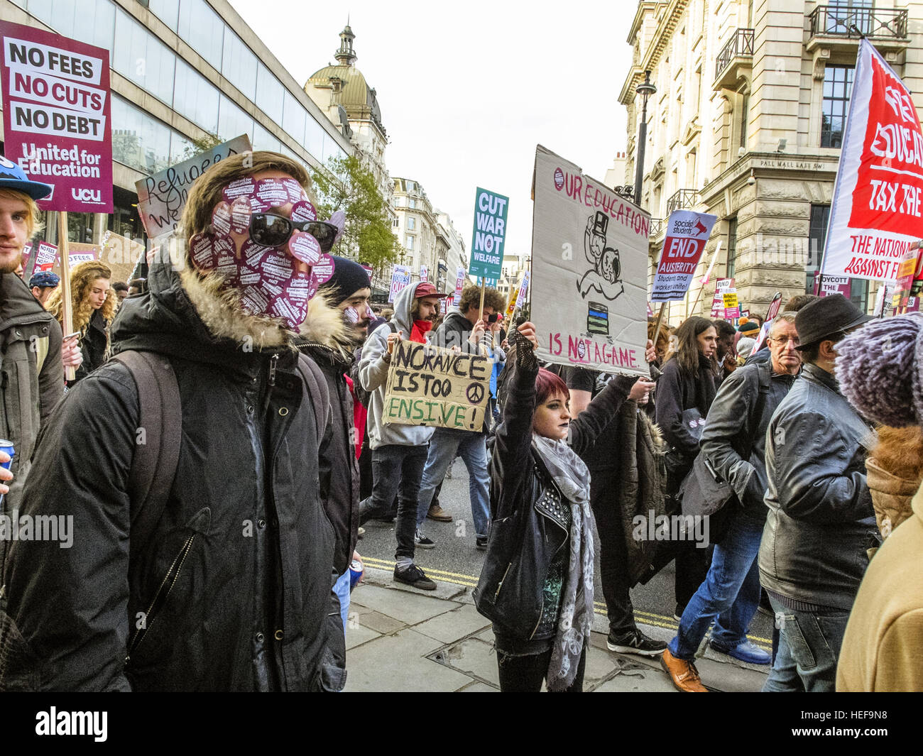 Des milliers d'étudiants à rejoindre l'Union Nationale de l'étudiant manifestation à Londres contre les frais de scolarité et les compressions dans educationNUS national étudiant protester contre les réductions de frais et avec les élèves : où : London, Royaume-Uni Quand : 19 Nov 2016 Banque D'Images