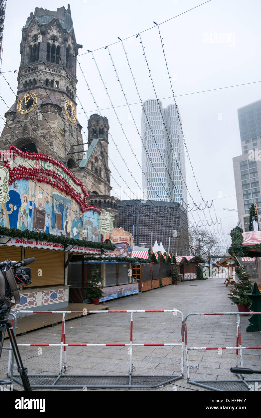 La scène du crime au Marché de Noël à Berlin, le jour après l'attaque terroriste. Banque D'Images