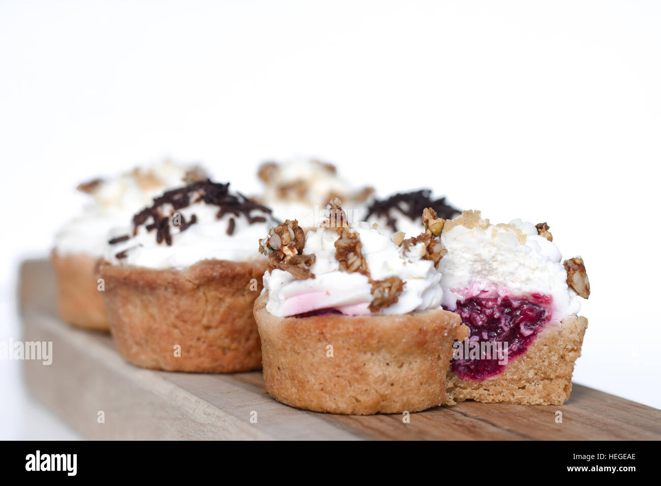 Le yogourt et les Cupcakes Framboise Banque D'Images