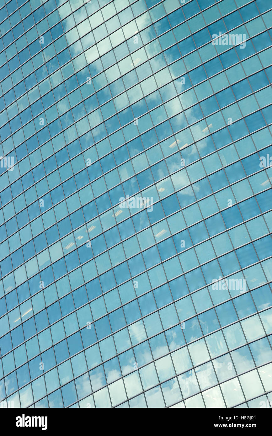 Reflets dans immeuble de bureau windows sur Lower Wacker Drive, Chicago, comté de Cook, Illinois, USA. Banque D'Images