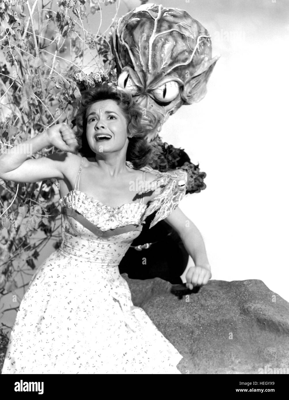 INVASION DE LA SOUCOUPE HOMMES (aka Invasion des créatures de l'Enfer) AIP 1957 film de science-fiction avec Gloria Castillo Banque D'Images