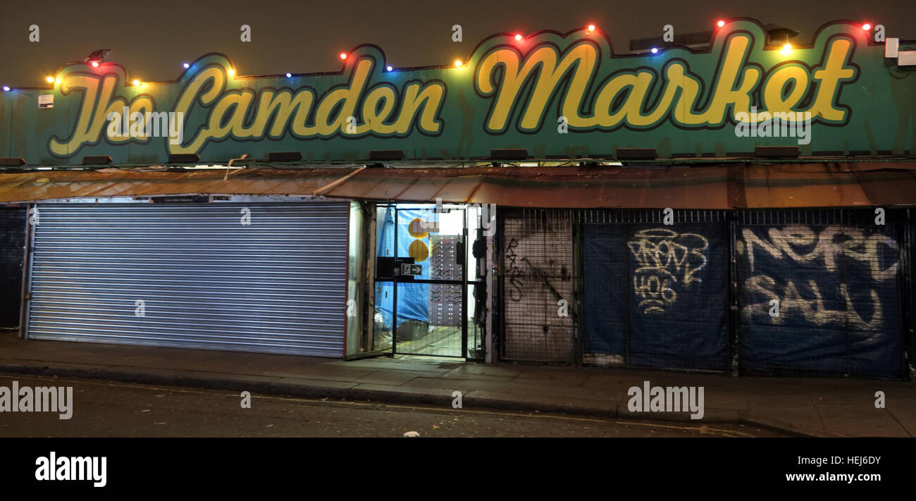 Marché de Camden Town dans la nuit, au nord de Londres, Angleterre, RU Banque D'Images