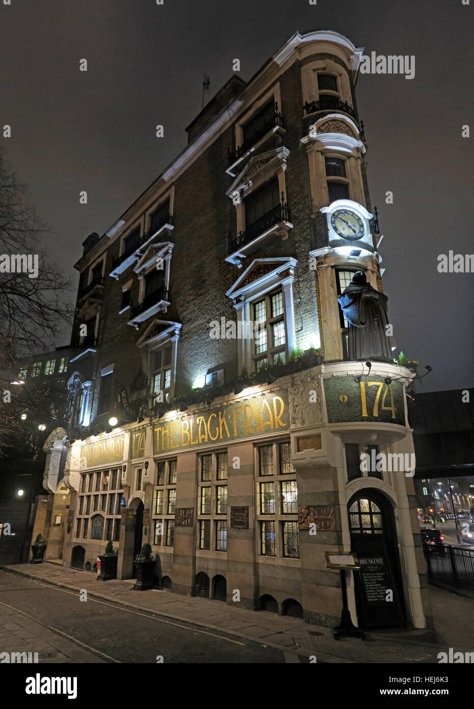 Le frère noir, Blackfriars, London, England, UK la nuit,pano Banque D'Images
