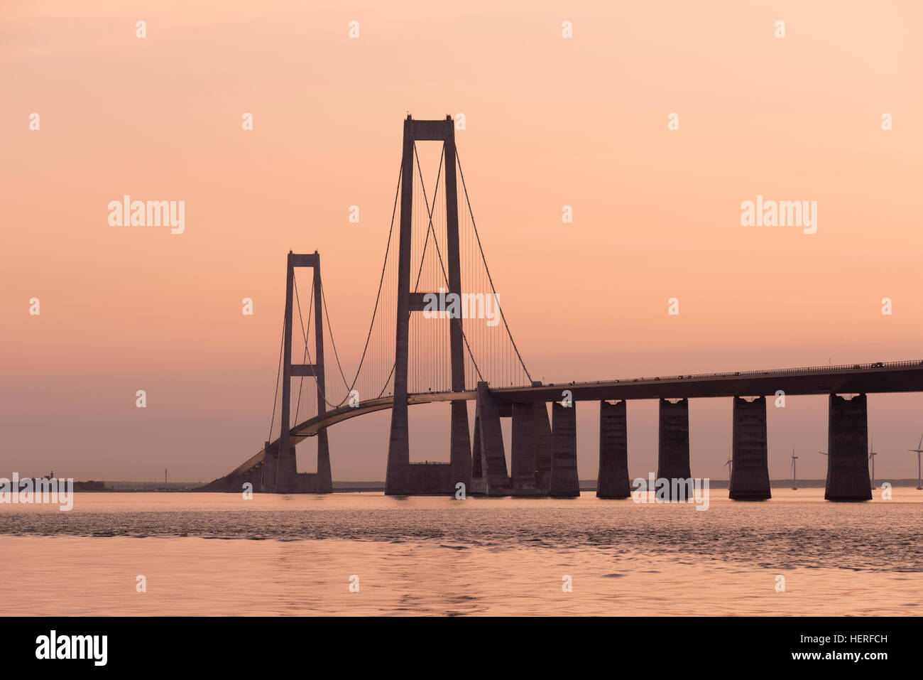 Pont du Grand Belt, soir, Storebaeltsbroen, Great Belt Strait, Korsør, municipalité, Danemark Slagelse Banque D'Images