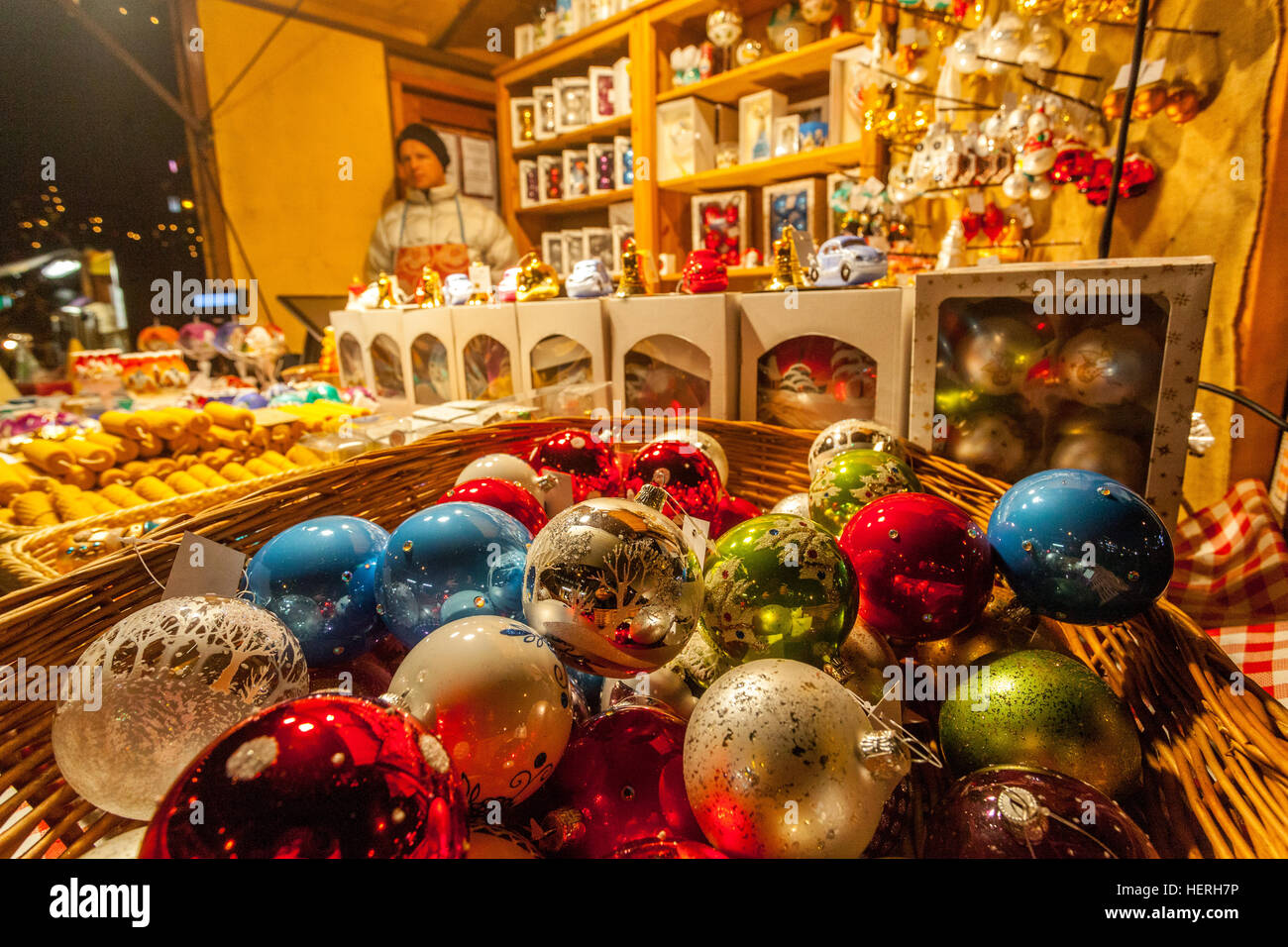 Marchés de Noël, souvenirs, boules de Noël, place Venceslas, Prague, République tchèque Banque D'Images