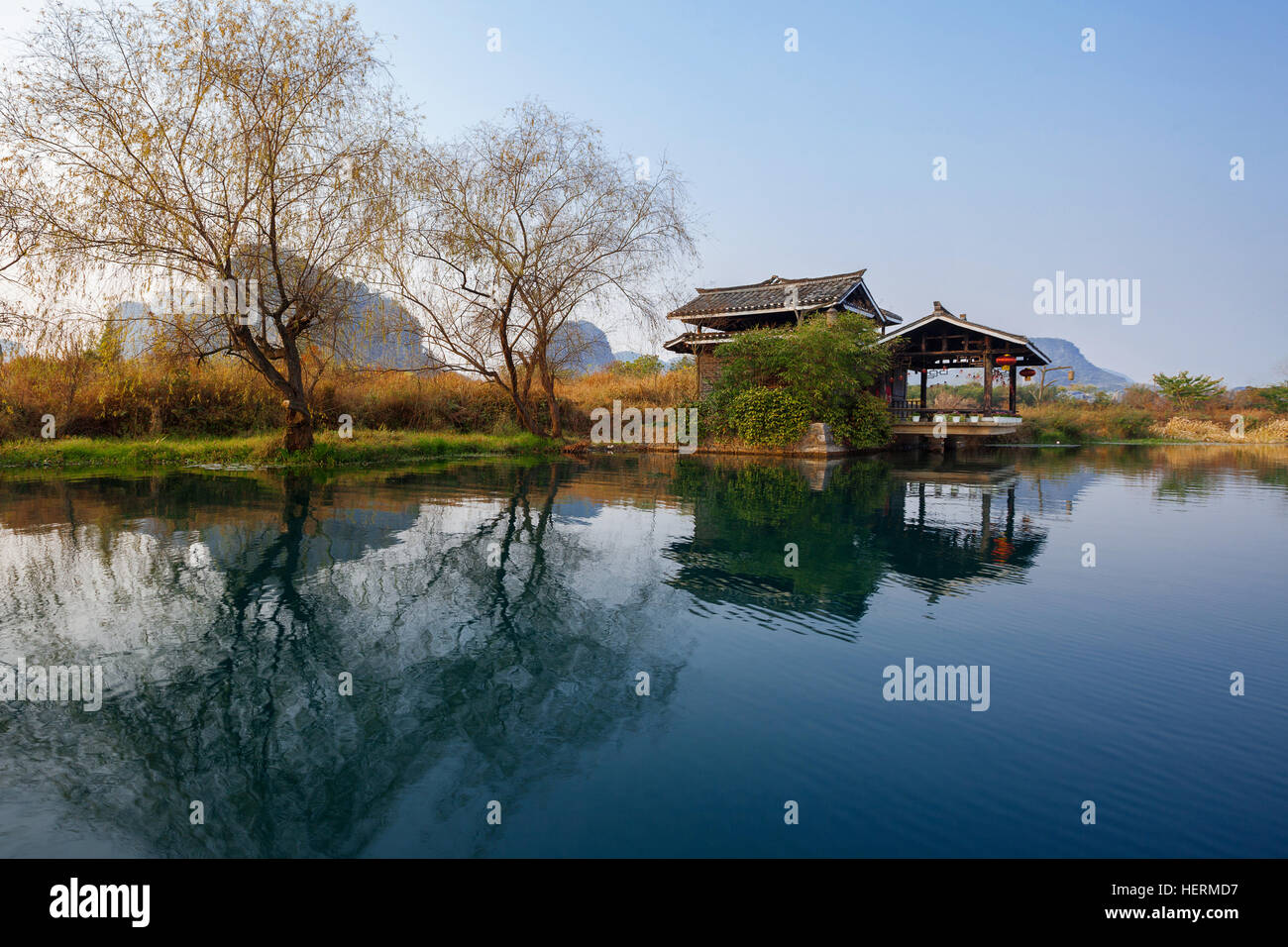 Shiwai Tao Yuan (parc de Shangri-La) dans Yangshuo, Guangxi, Chine Banque D'Images