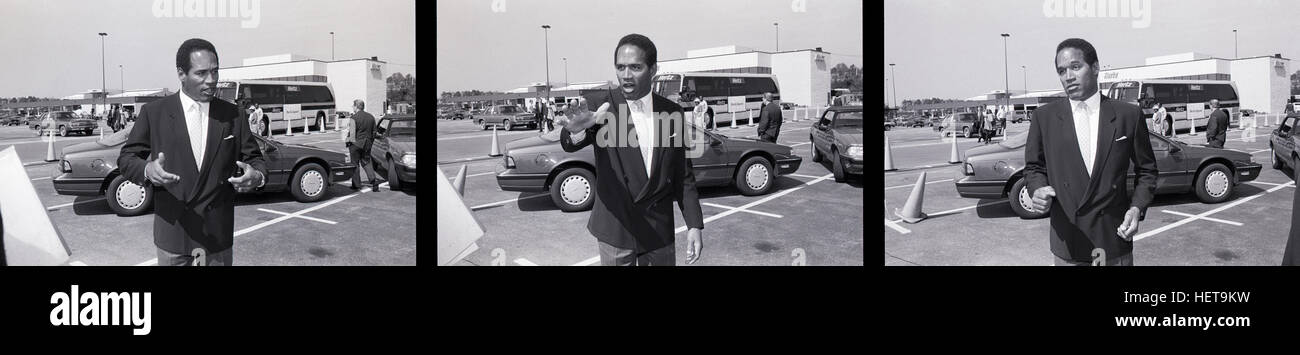 Porte-parole et plus tard,l'athlète - accusé de double meurtre O. J Simpson à un hertz location de voitures parking lors d'un tournage d'une publicité télévisée à l'aéroport d'Atlanta. Simpson a été le visage de Hertz Location de voitures depuis de nombreuses années. Banque D'Images