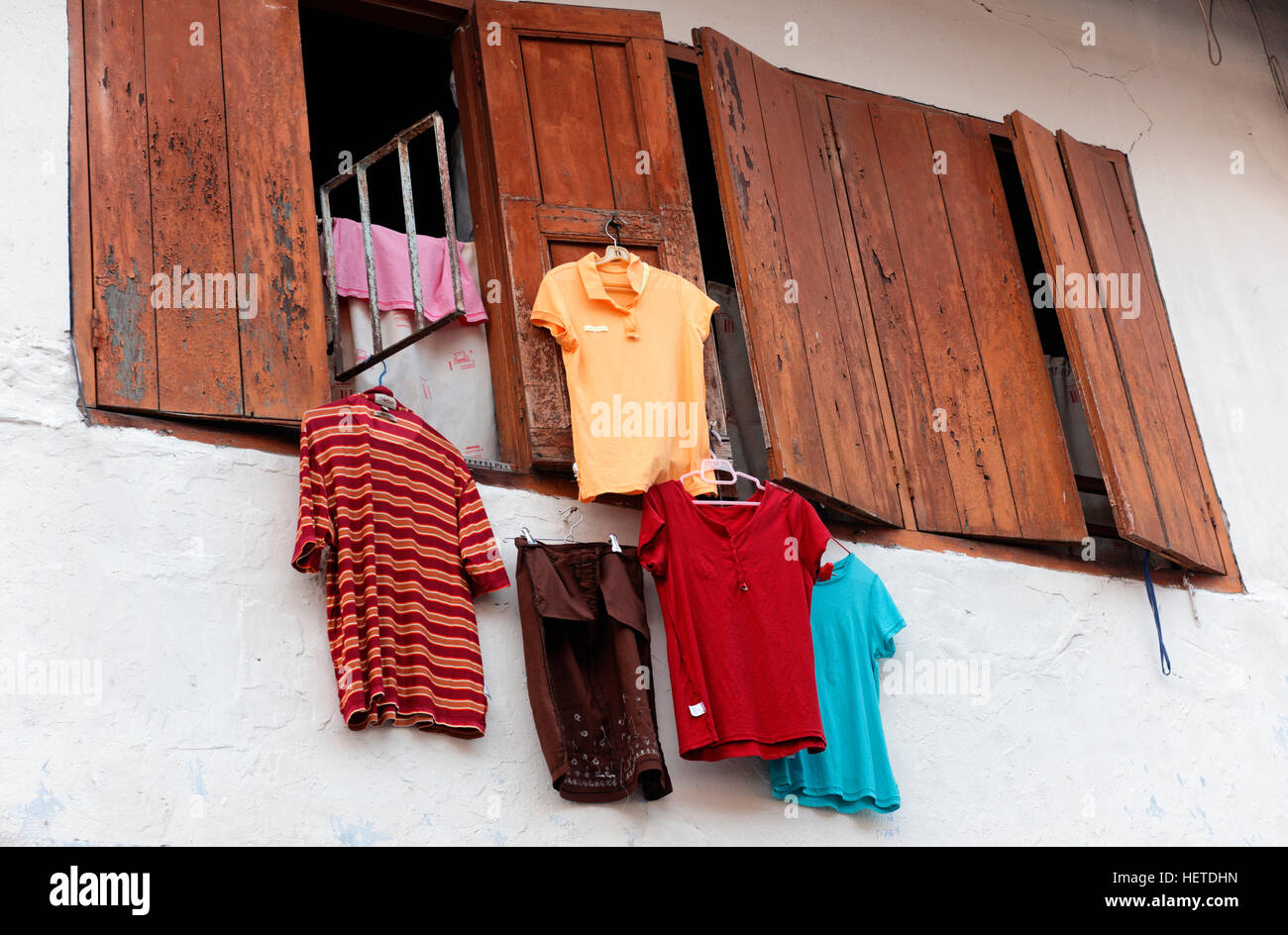 Hanging lavage dans Carpenter Street, Kuching Banque D'Images