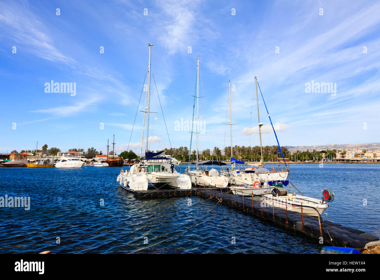 Bateaux dans le port de Paphos, Chypre Banque D'Images