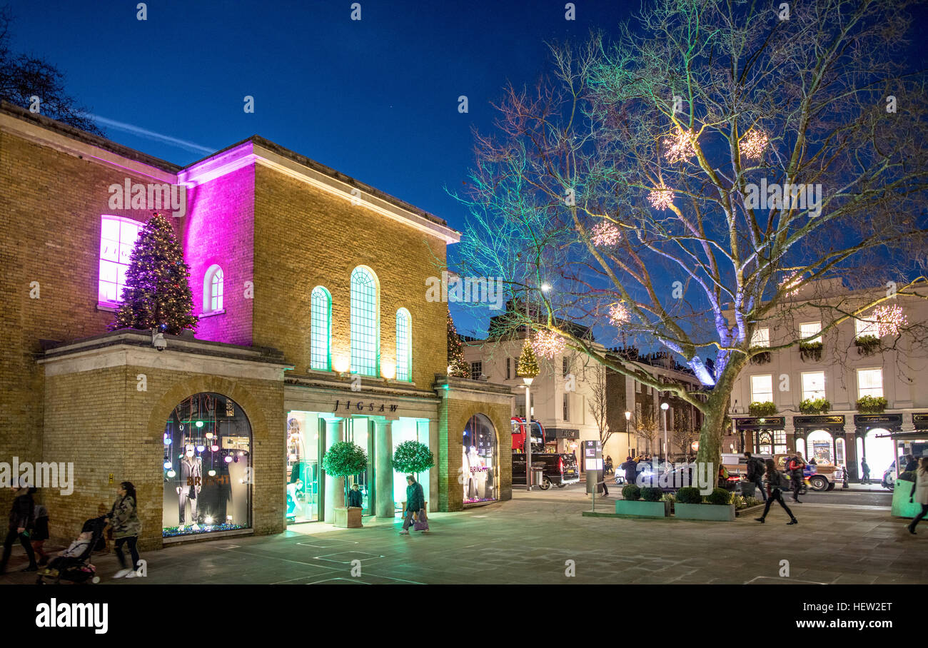 Duke of York Square Chelsea London UK la nuit, Banque D'Images