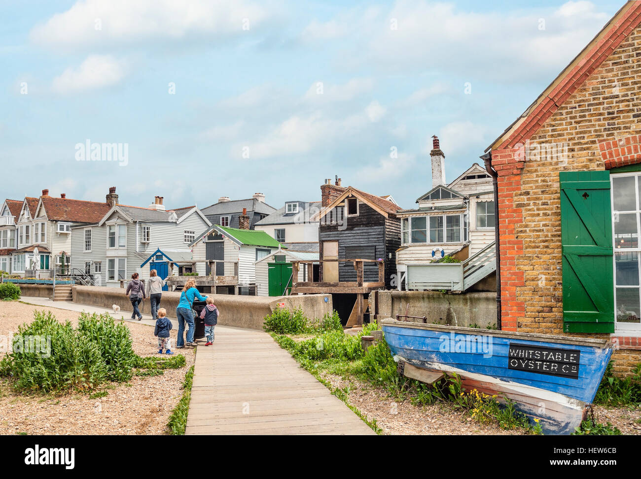 Weatherbord Maisons de Plage au bord de l'eau de Whitstable en Angleterre du Sud-Est. Banque D'Images