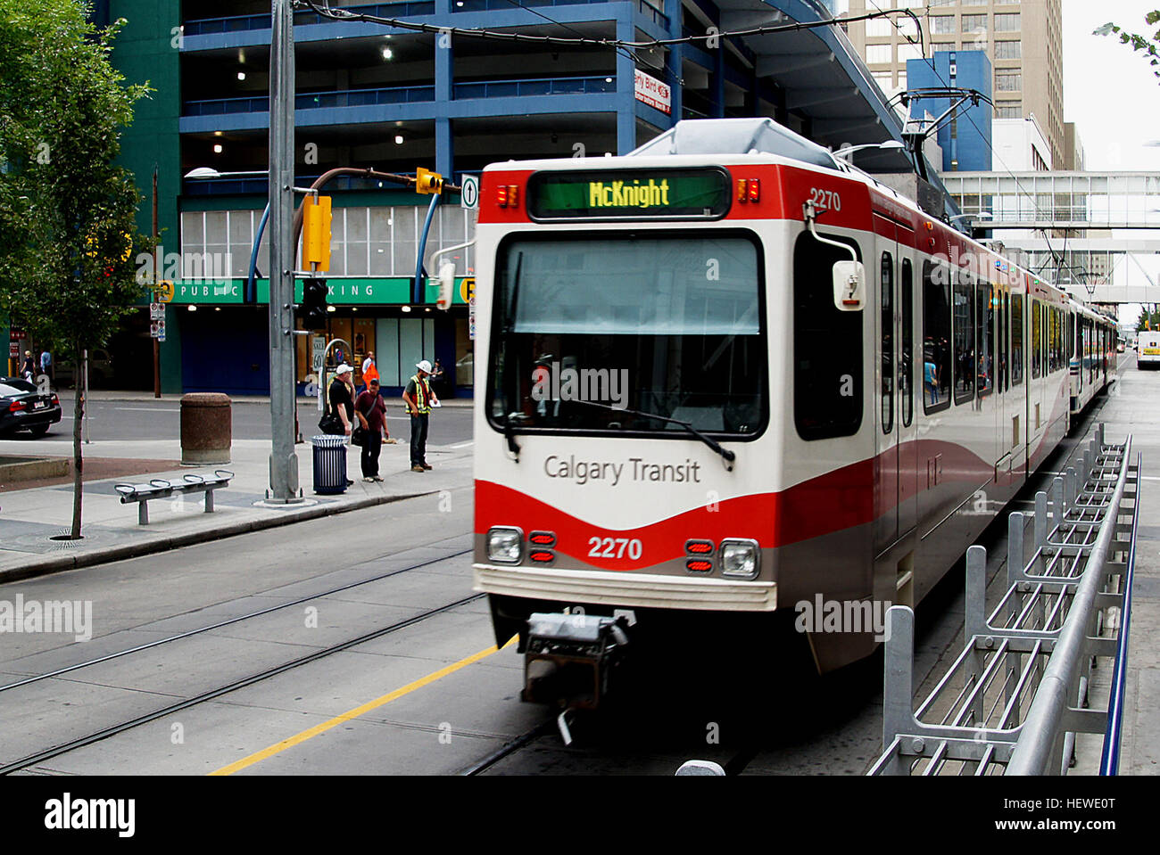 Calgary transit a introduit son système de train léger C-train le 25 mai 1981, avec la ligne A originale allant de la gare Anderson à la 8th St SW, puis s'étendant jusqu'à la gare Whitehorn en 1985. Banque D'Images