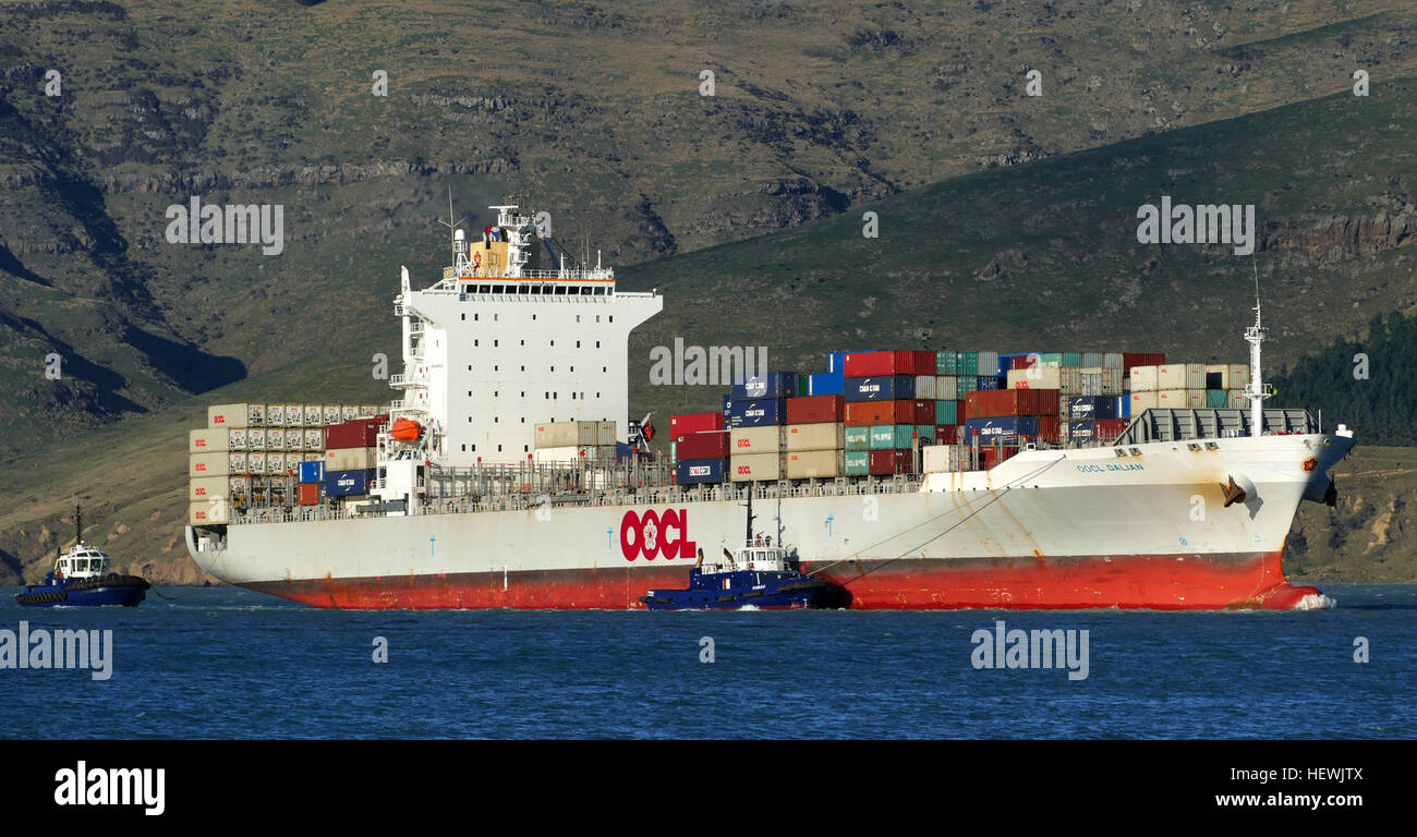 MO : MMSI 477627800 9445526 : Indicatif d'appel : VRFW9 Drapeau : Hong Kong [HK] navire AIS Type : Cargo Tonnage brut : 40168 Port en lourd : 50464 t longueur x largeur extrême : 260.05m × 32.25m Année de construction : 2009 Etat : Actif Banque D'Images