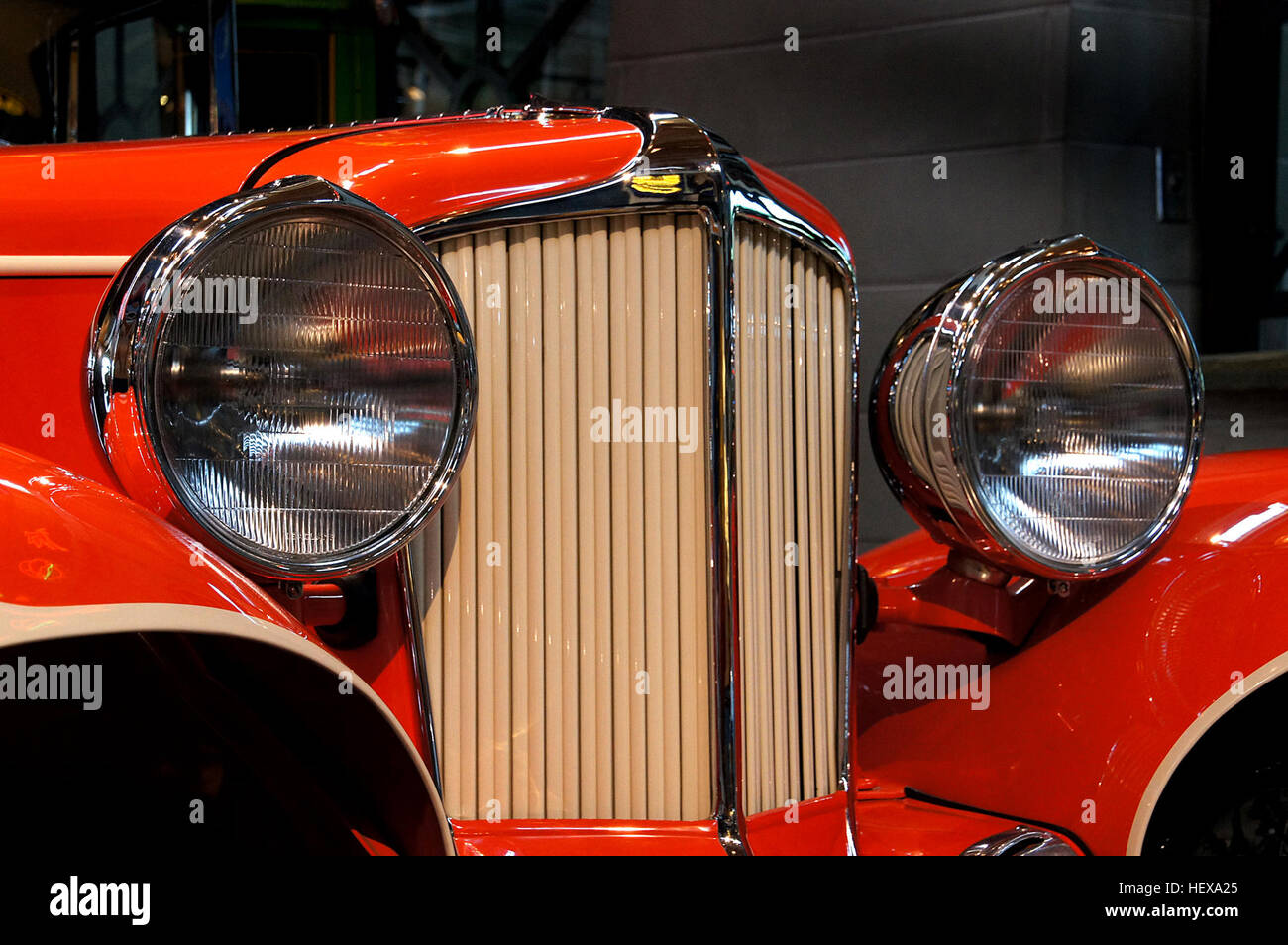 Fabriqué par la société automobile Auburn, le G-29 a été l'une des premières voitures du pont avant et était considéré comme la star de l'année modèle 1929. La voiture a également été nommé en l'honneur de la propriétaire et président, E.L. Cordon. Le pont avant a permis à la voiture d'avoir un profil bas et a causé tout un émoi dans l'industrie automobile en 1929. L'avant-roues motrices de l'innovation a permis à la L-29 Cordon pour etre le pace car pour la course Indianapolis 500 1930. Banque D'Images
