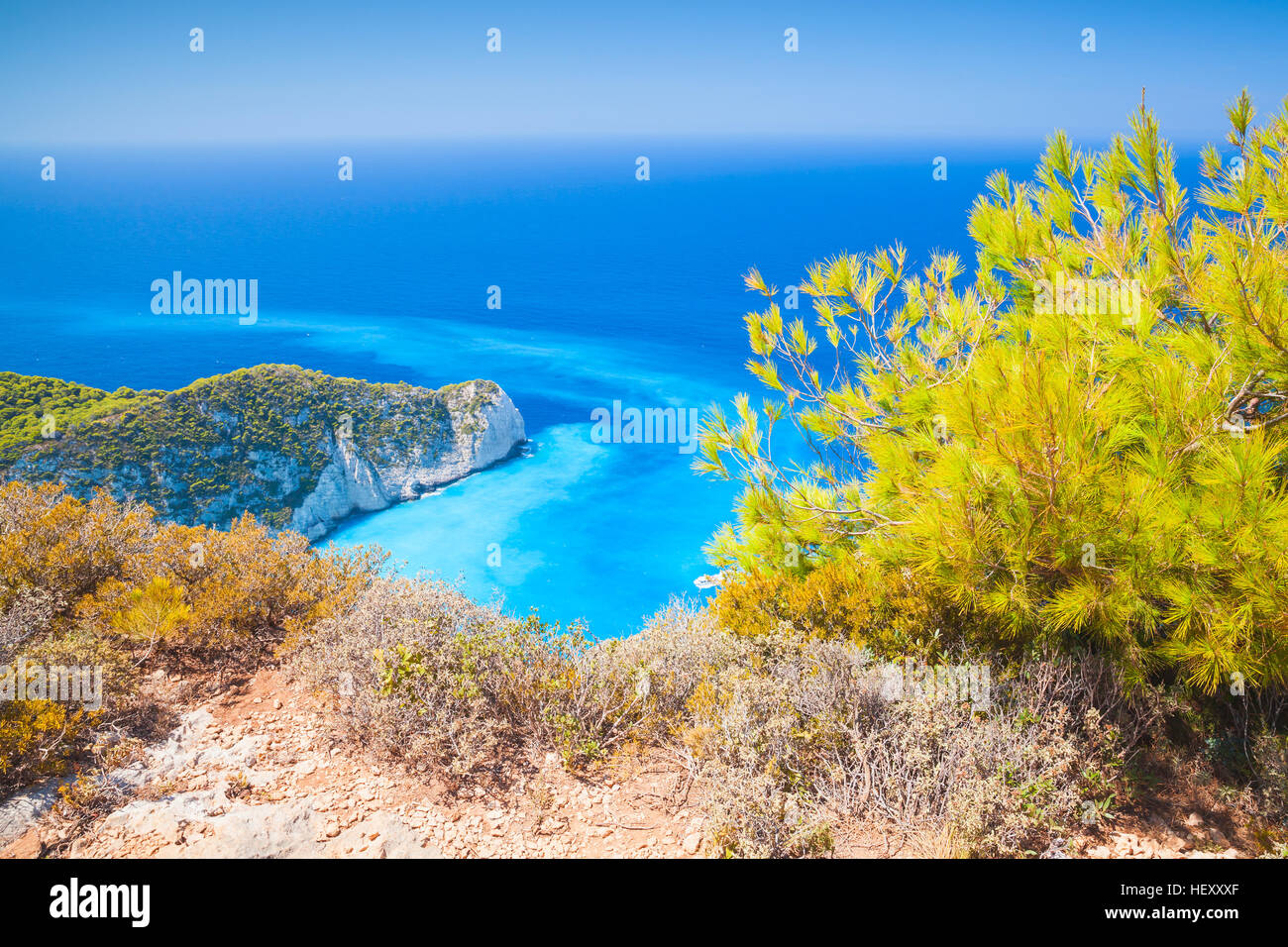 La baie de Navagio, la Grèce, l'été pour paysage. Le plus célèbre monument de Zakynthos île grecque Banque D'Images