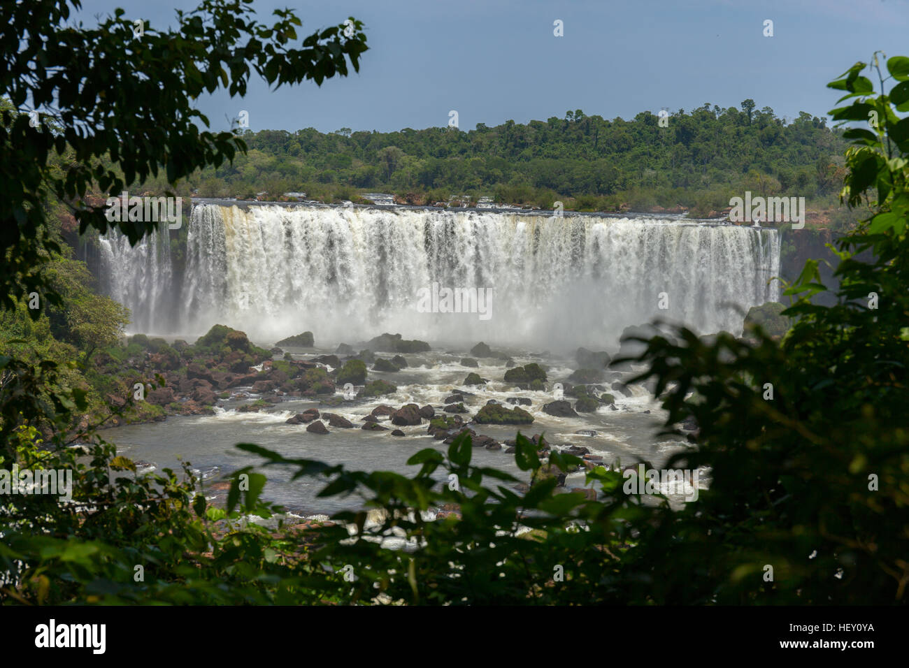 Beaucoup de chutes d'Iguazu. Merveille naturelle du monde Banque D'Images