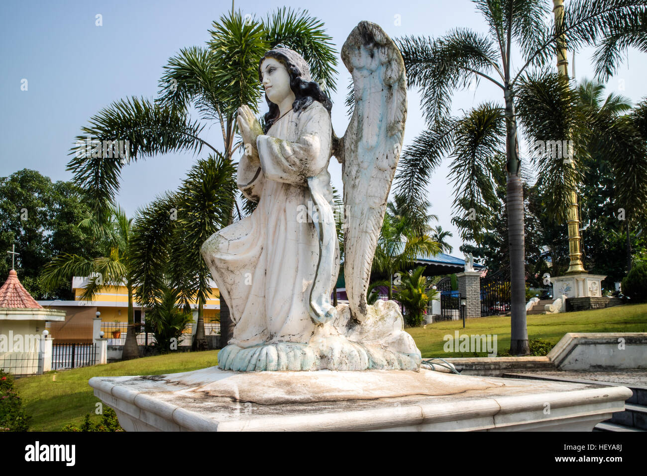 L'archange Gabriel sculpture, Kerala, Inde Banque D'Images