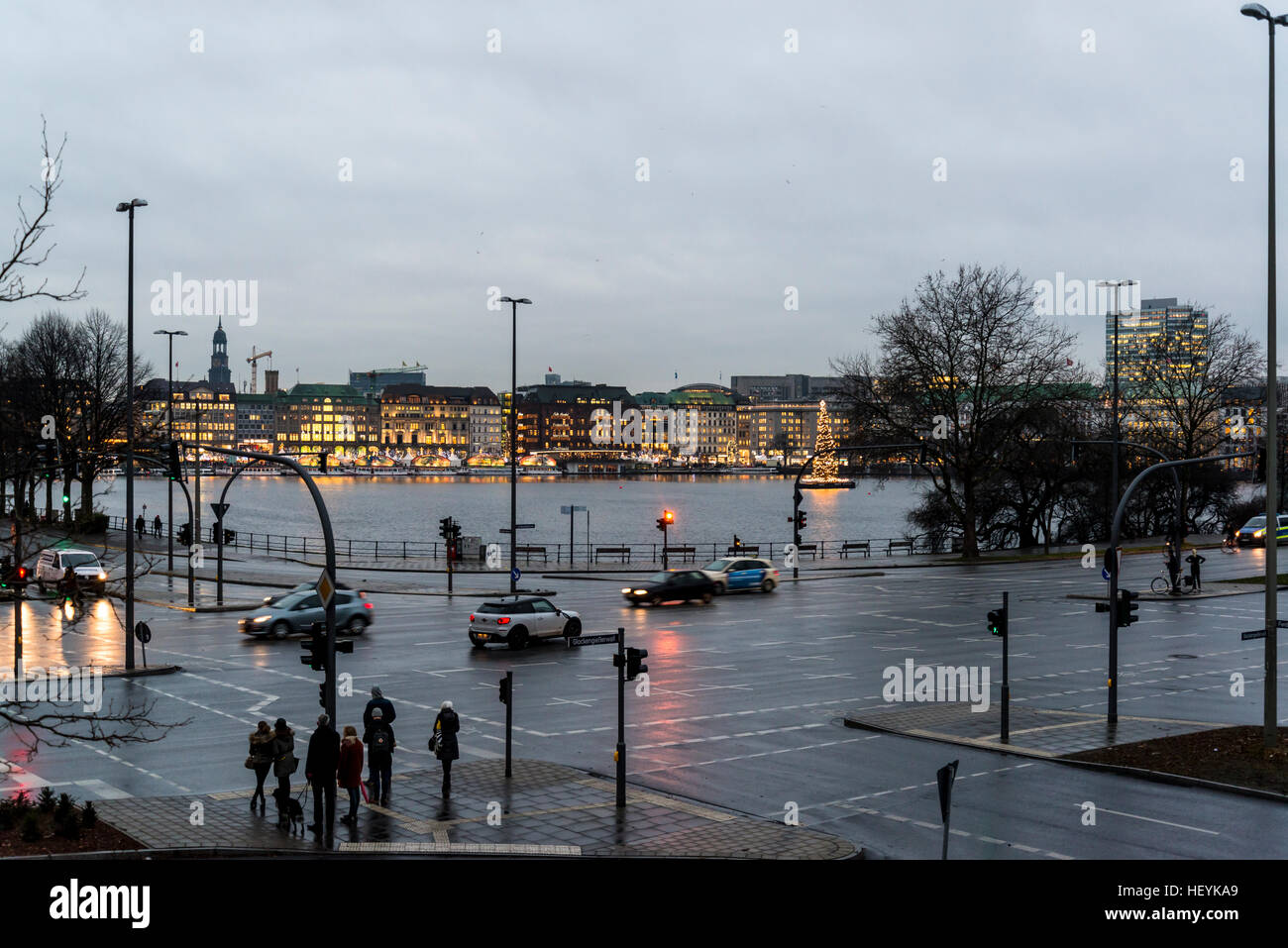 Ou Binnenalster lac Inner Alster, un lac artificiel au centre de Hambourg, Allemagne Banque D'Images