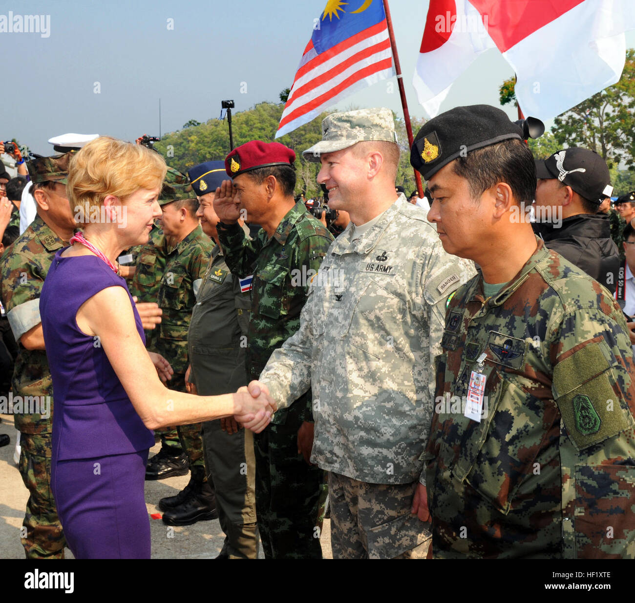 Kristie Kenney, l'ambassadeur des États-Unis à la Thaïlande, accueille ...