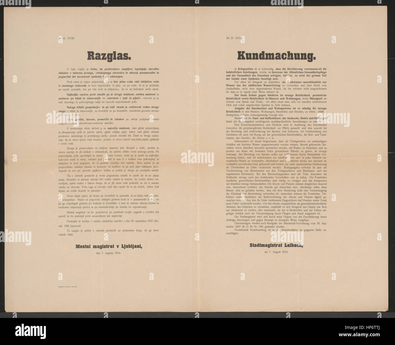 Um Epidemien, Gesunheitsvorsorge vorzubeugen Bestimmungen zur - Trinkwasser nur aus städtischer Wasserleitung - Strenge Reinlichkeit bei Häusern und Wohnungen - Ebenso im Gewerbe - Reinlichkeit im Lokal aber auch bei der Zubereitung von Weinen und Aller Art. - Reinigung und der Aborte Pissoire - Überwachung durch das Stadtmagistrat - Übertretungen werden bestraft - Stadtmagistrat Laibach, am 7. Août 1914 - Ad. Zl. 15128 Sur der öffentlichen Gesundheitspflege - Kundmachung - Laibach - Mehrsprachiges Plakat 1914 Banque D'Images