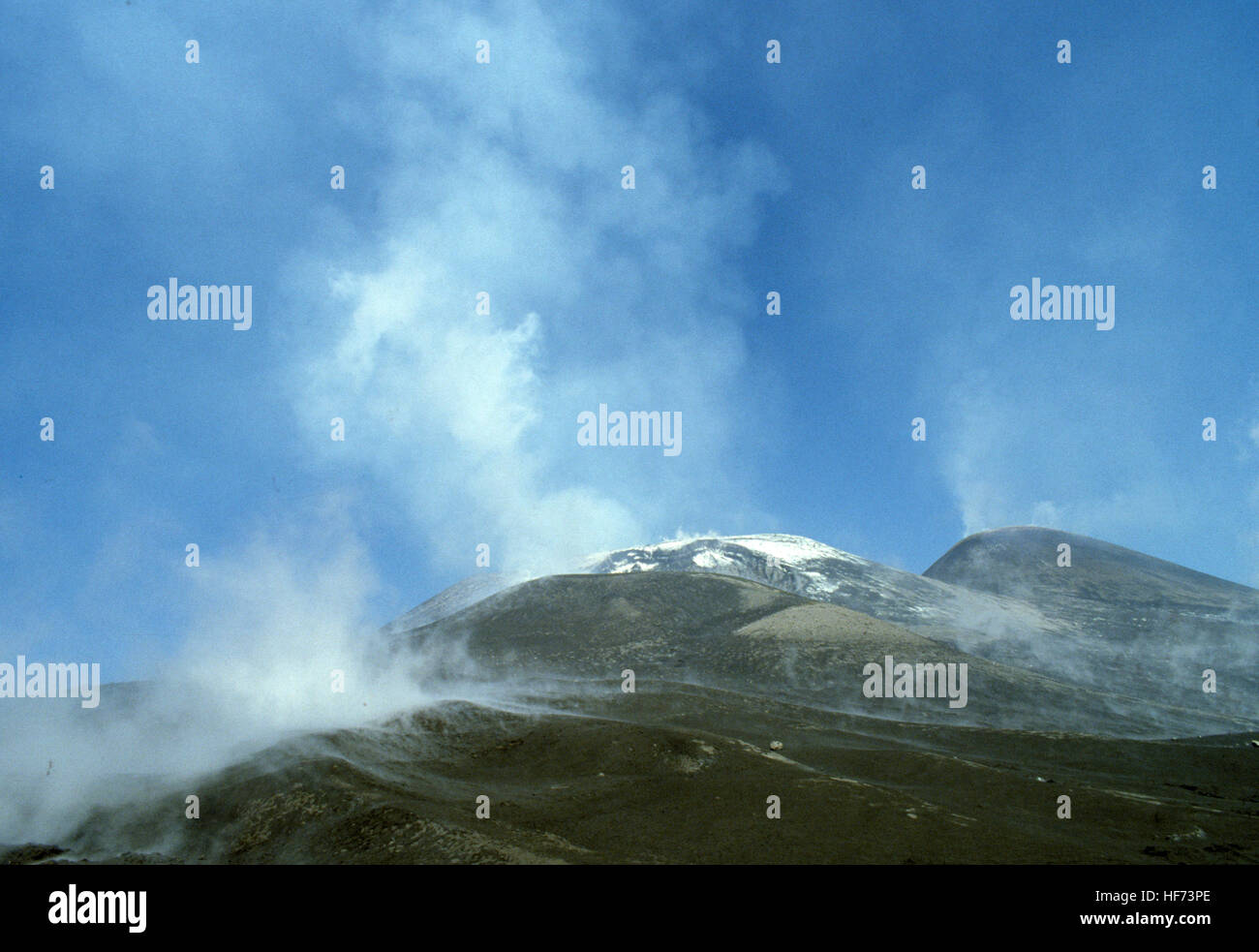 L'ETNA est un stratovolcan actif sur la côte est de la Sicile, l'Italie est le plus haut volcan actif d'Europe,3329 m Banque D'Images