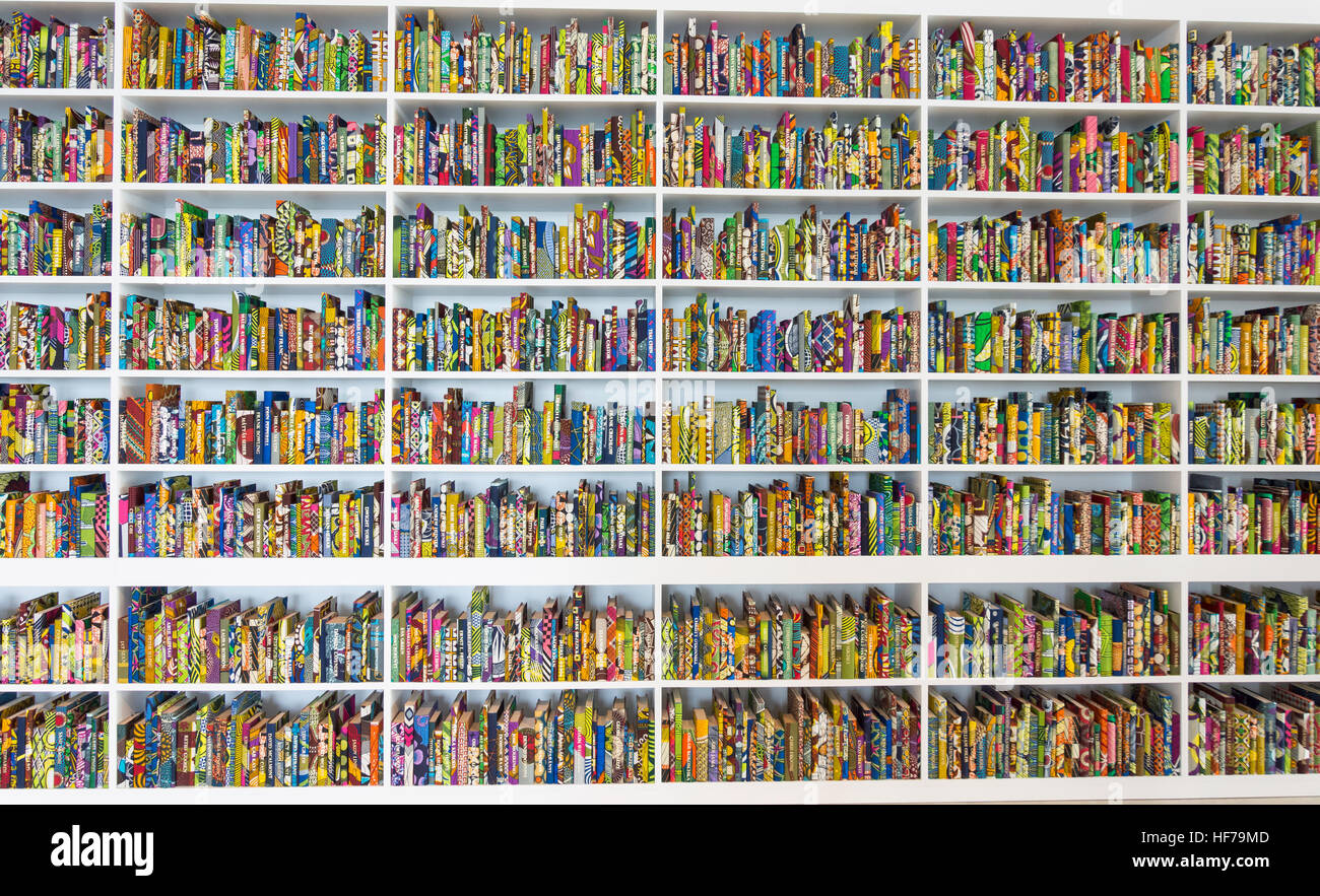 Intérieur Réserver durée de la sculpture à Turner Contemporary Gallery, le Rendezvous, Margate, Kent, Angleterre, Royaume-Uni Banque D'Images