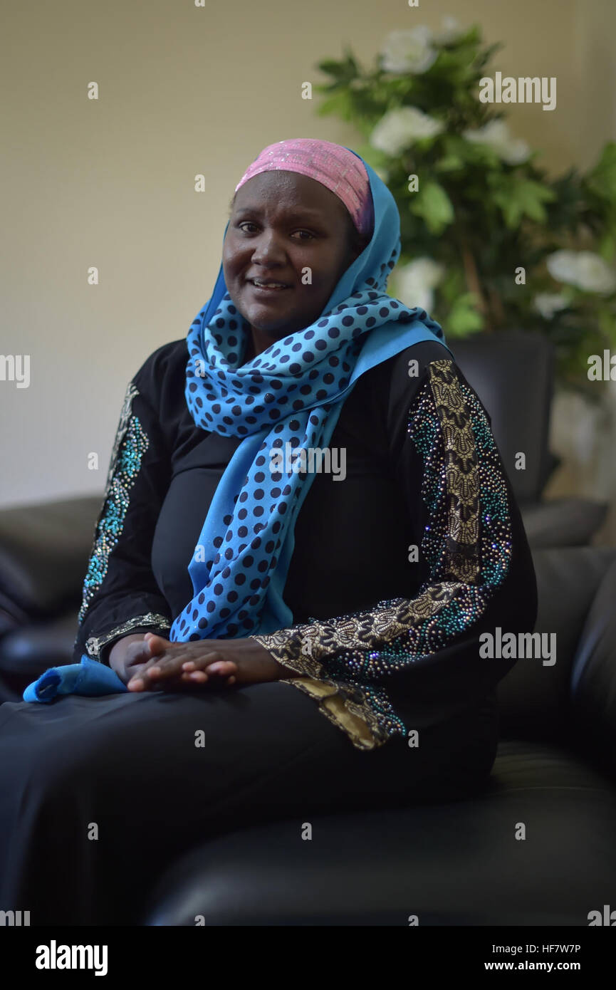 Le 31 octobre 2016, Loise Njoki, une femme kenyane retenue en otage en Somalie depuis plus de deux ans, a partagé son épreuve à l’ambassade du Kenya à Mogadiscio. Elle devait bientôt retourner au Kenya pour retrouver sa famille. Banque D'Images