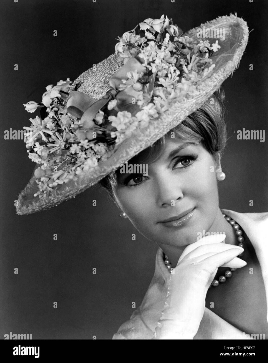 Debbie Reynolds dans Goldgräber-Molly als Film dem 'l'insubmersible Molly Brown' von 1963. Die Schauspielerin US-amerikanische, die in den 50er Jahren zu den größten 'Kassenmagneten zählte' Hollywoods, feiert am 1. 70 avril 2002 ihren. Geburtstag. Geboren als Mary Francis Reynolds am 1.4.1932 à El Paso (Texas) 1952 der Durchbruch gelang ihr als, Gene Kelly sie für den Film 'S' dans de la pluie' entdeckte. Debbie Reynolds ist zum dritten mal verheiratet und hat zwei Kinder, die ersten beide aus Ihrer Ehe mit Eddie Fisher stammen. | Verwendung weltweit/photo alliance Banque D'Images