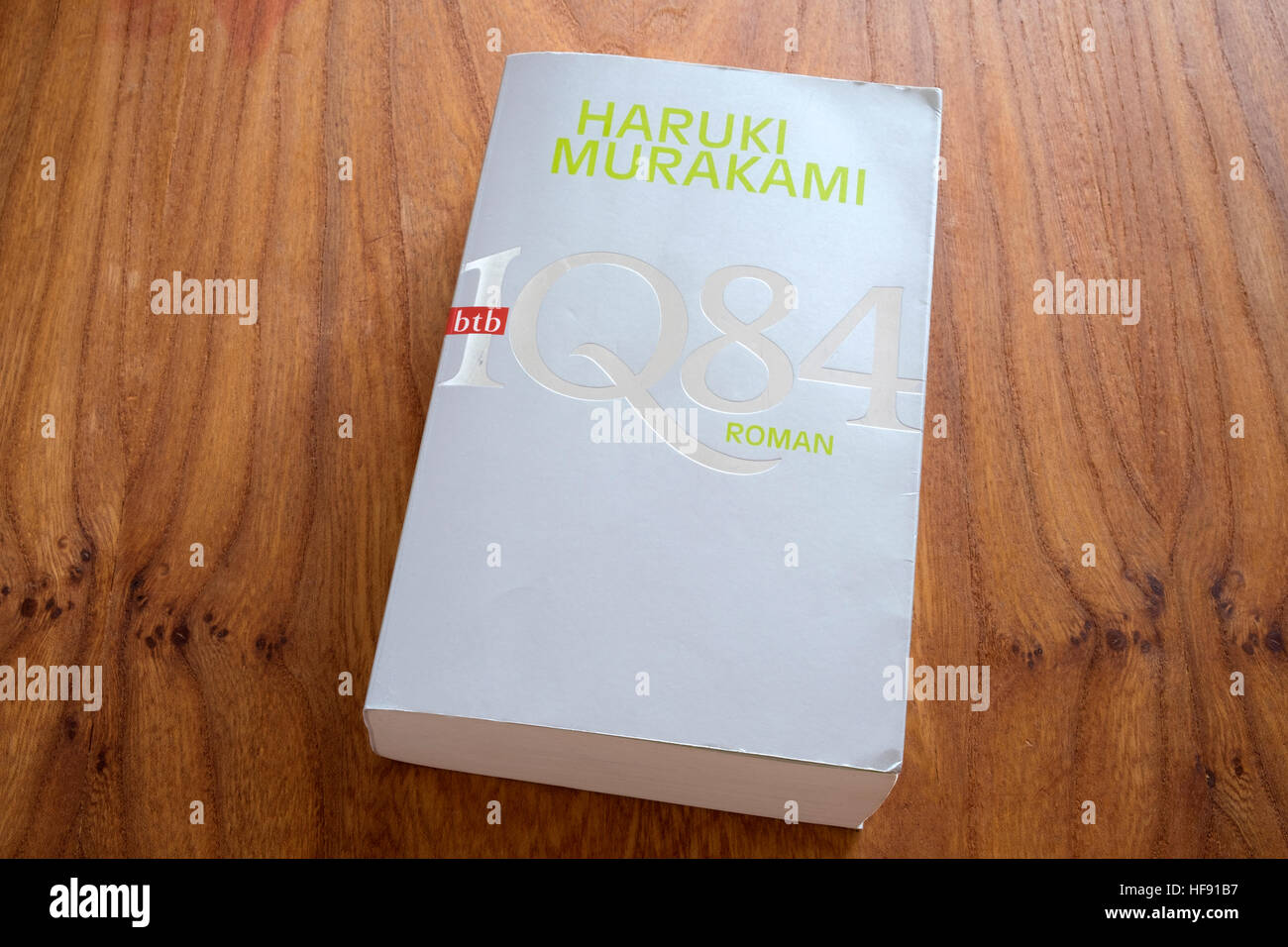 Haruki Murakami IQ84 Banque D'Images
