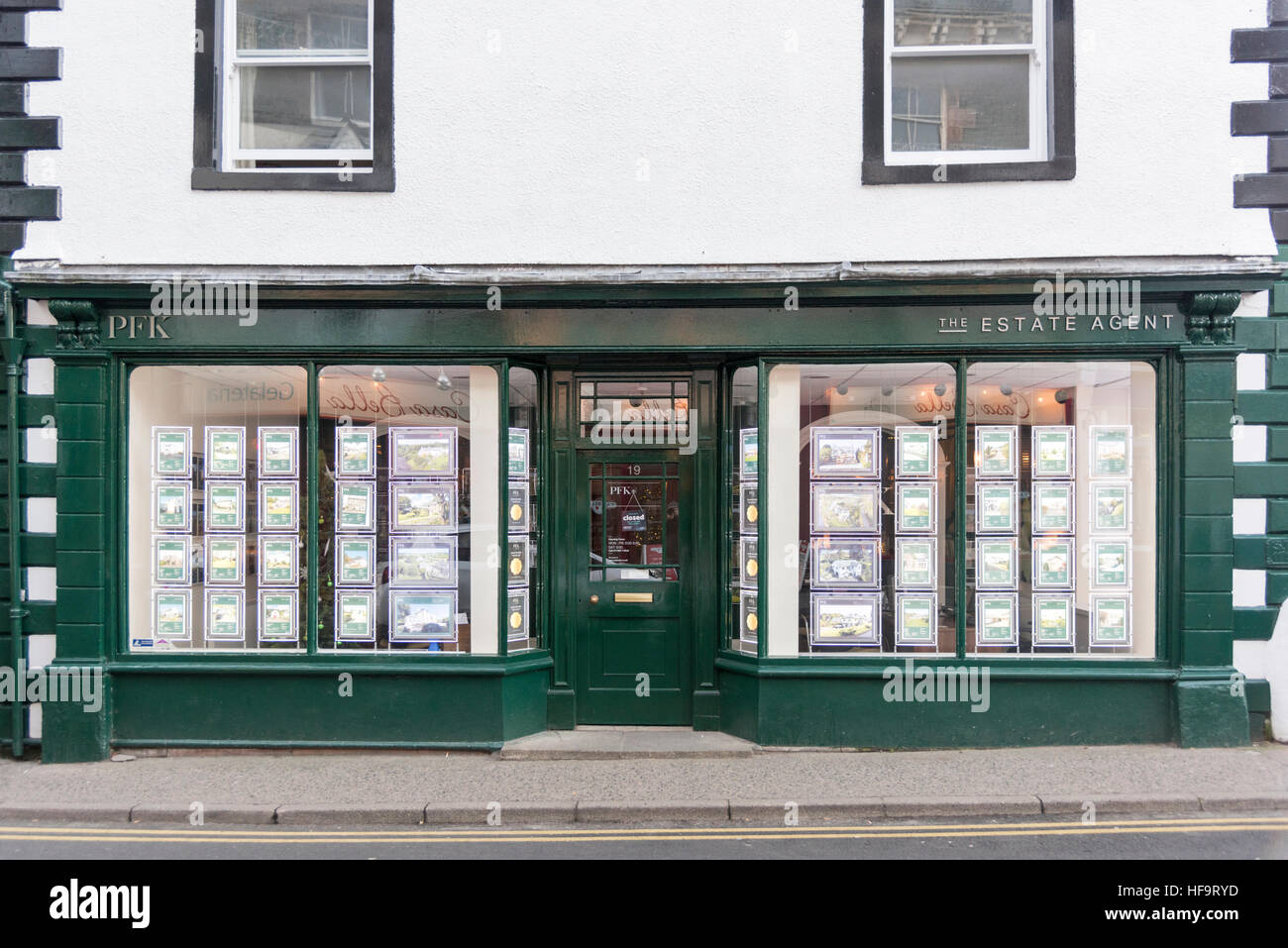 PFK estate agents vitrine à Keswick Cumbria UK Banque D'Images