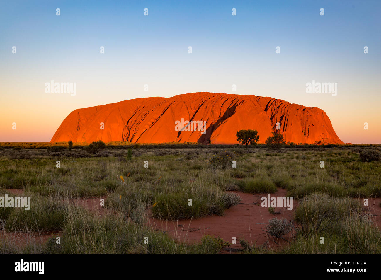 Uluru, Centre Rouge, Territoire du Nord, Australie. Banque D'Images