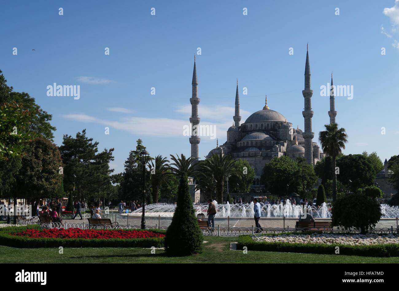 Mosquée bleue - Sultan-Ahmet-Camii, à Istanbul, Turquie. Vu depuis le parc voisin. Banque D'Images