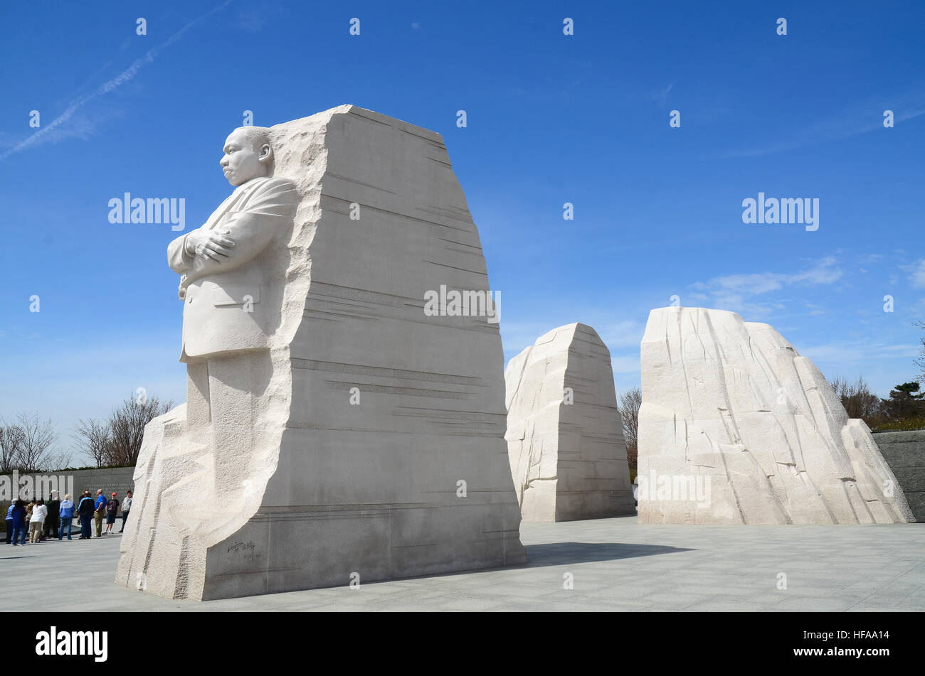 Martin Luther King, Memorial, Washington DC, montrant la figure principale, en forme de montagne d'entrée, et les murs avec des citations. Banque D'Images